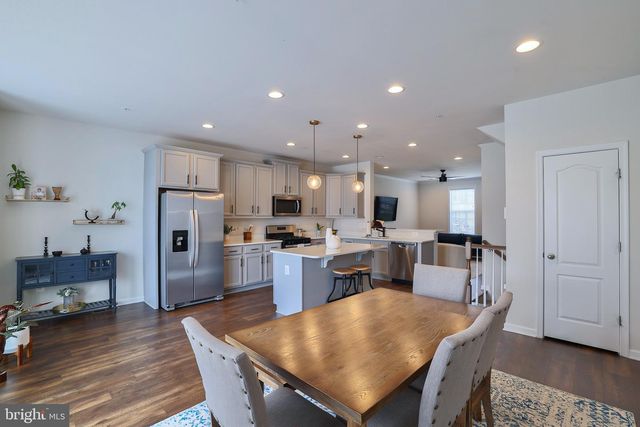 7517 VAN ALLEN LN, Lanham, MD 20706