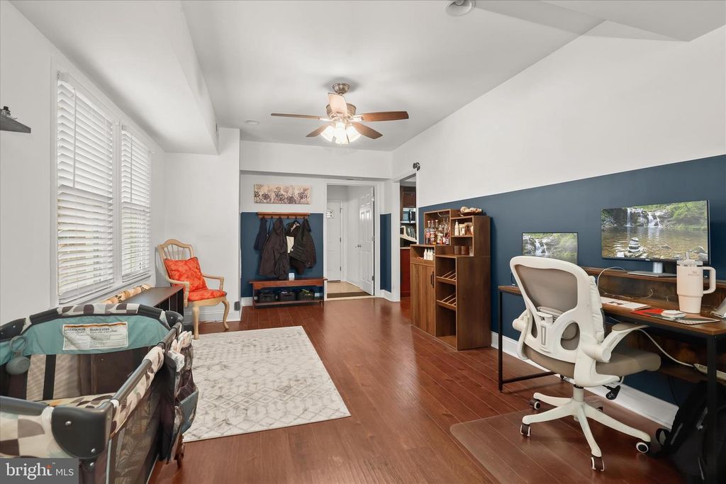 Image 10 of property listing at 2824 INGLEWOOD AVE, Baltimore, MD 21234