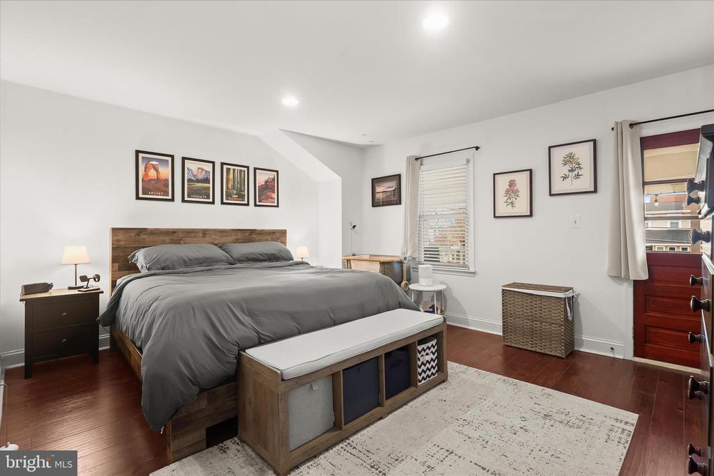 Image 21 of property listing at 2824 INGLEWOOD AVE, Baltimore, MD 21234