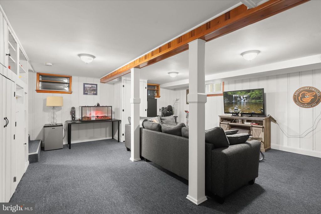 Image 31 of property listing at 2824 INGLEWOOD AVE, Baltimore, MD 21234