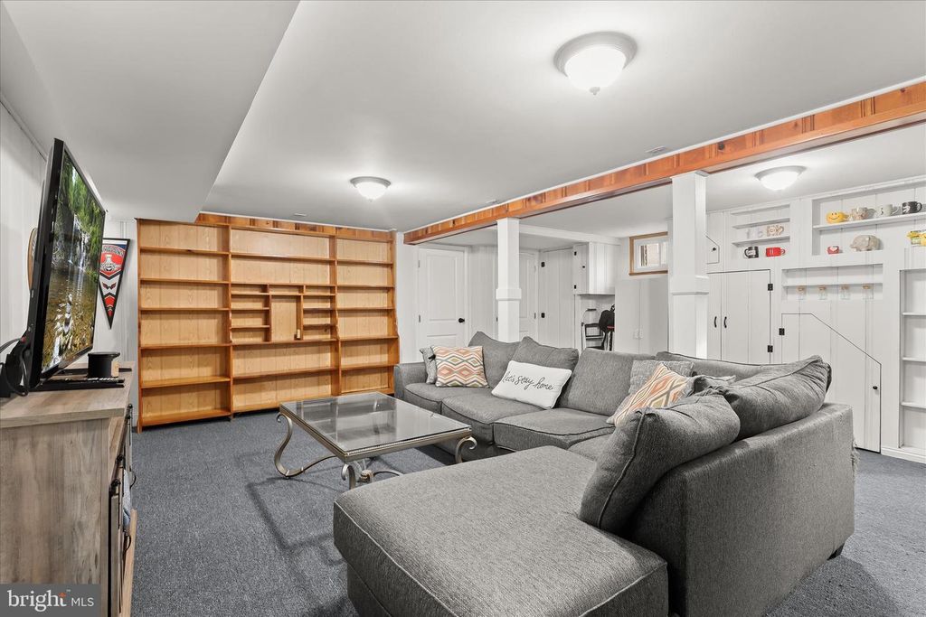 Image 33 of property listing at 2824 INGLEWOOD AVE, Baltimore, MD 21234