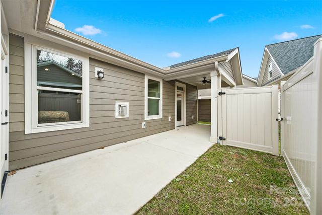 835A Wynnshire Drive, Hickory, NC 28601