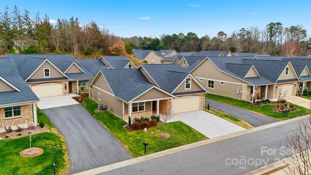 835A Wynnshire Drive, Hickory, NC 28601
