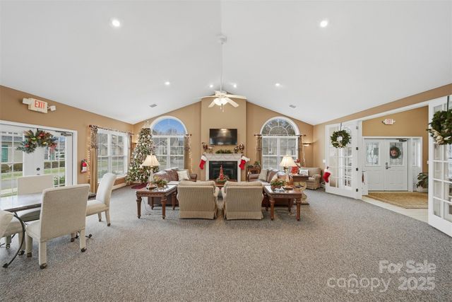 835A Wynnshire Drive, Hickory, NC 28601