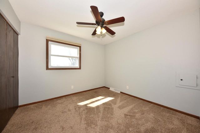 2036 Lenora DRIVE, West Bend, WI 53090