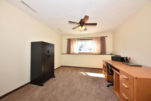 2036 Lenora DRIVE, West Bend, WI 53090