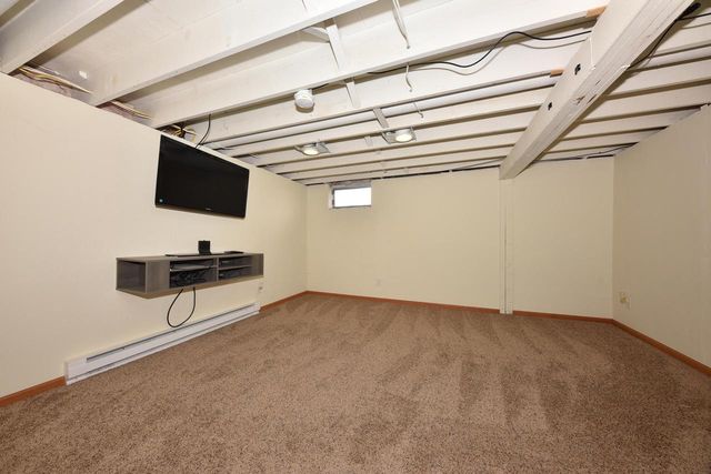 2036 Lenora DRIVE, West Bend, WI 53090