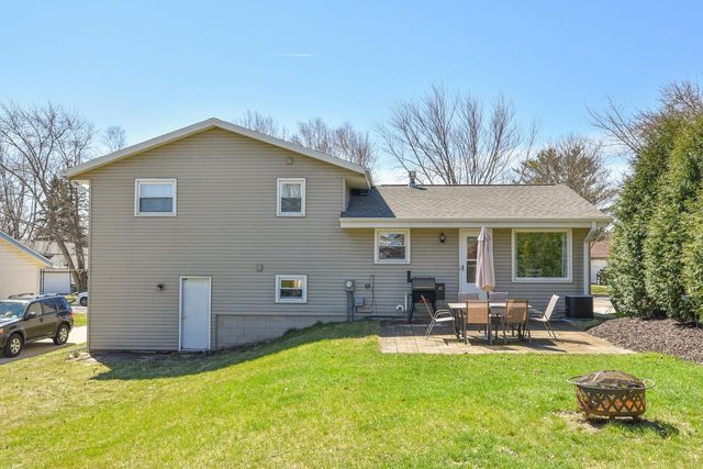 2036 Lenora DRIVE, West Bend, WI 53090