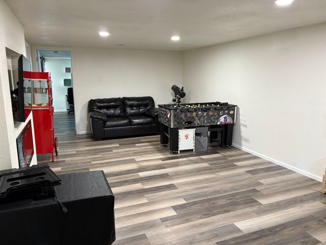 1704 5th Ave SW, Minot, ND 58701
