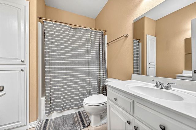 2204 SW Chinquapin Avenue, Bentonville, AR 72713