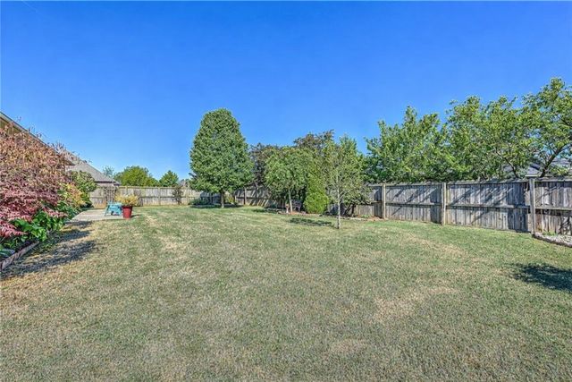 2204 SW Chinquapin Avenue, Bentonville, AR 72713