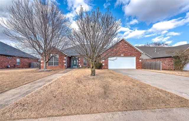 2204 SW Chinquapin Avenue, Bentonville, AR 72713