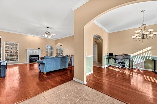 2204 SW Chinquapin Avenue, Bentonville, AR 72713