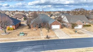 2204 SW Chinquapin Avenue, Bentonville, AR 72713