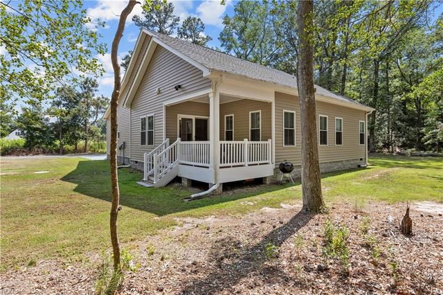 1734 Angus RD, Hayes, VA 23072
