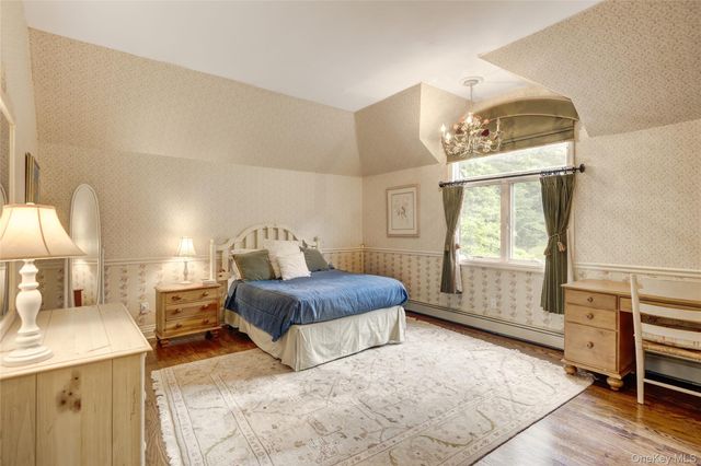 527 Split Rock Road, Syosset, NY 11791