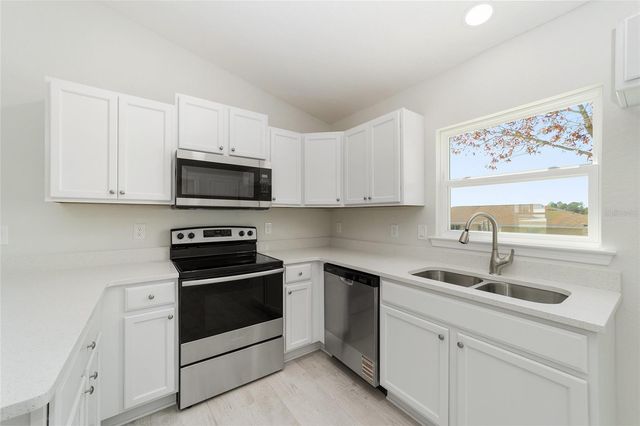 12418 SE 102ND TERRACE, Belleview, FL 34420