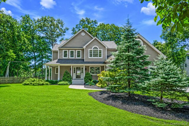 15 Cedar Lane, East Patchogue, NY 11772
