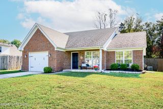 11310 Halifax Dr, Louisville, KY 40241