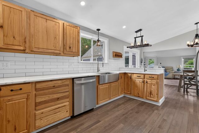 33 Border Street, Amherst, NH 03031