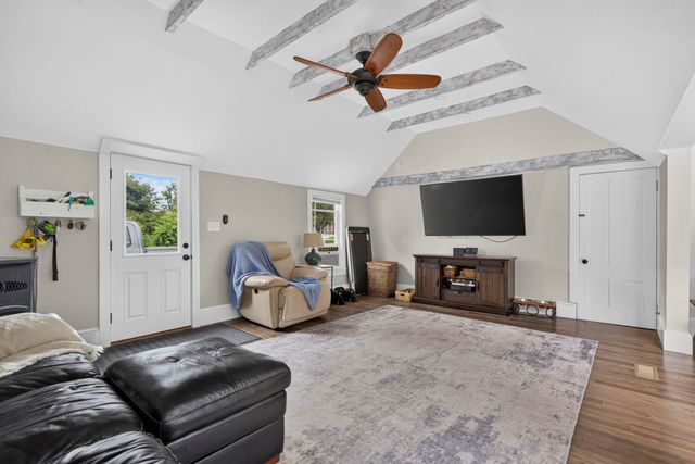 33 Border Street, Amherst, NH 03031