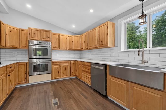 33 Border Street, Amherst, NH 03031