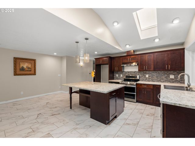 17705 Ne MULTNOMAH Dr, Portland, OR 97230