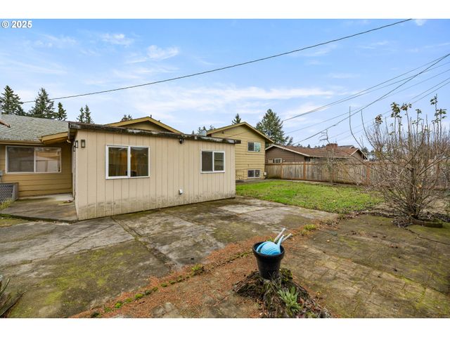 17705 Ne MULTNOMAH Dr, Portland, OR 97230