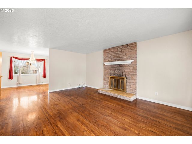 17705 Ne MULTNOMAH Dr, Portland, OR 97230