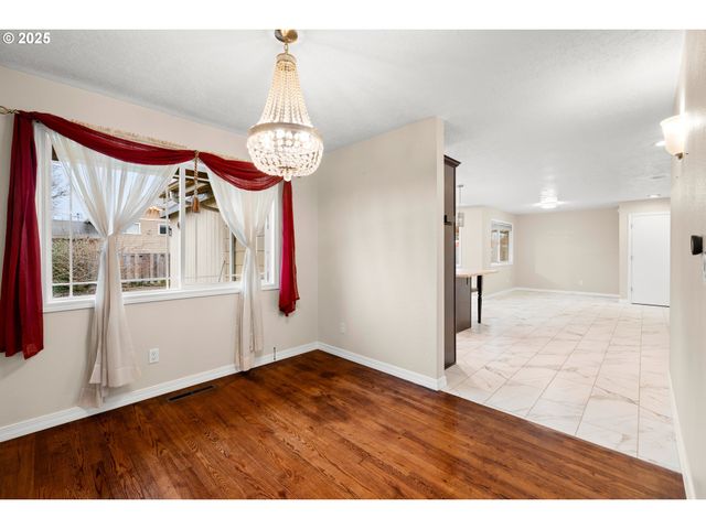 17705 Ne MULTNOMAH Dr, Portland, OR 97230