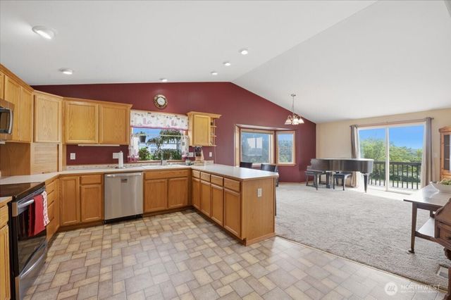 3226 64th Avenue NE, Marysville, WA 98270