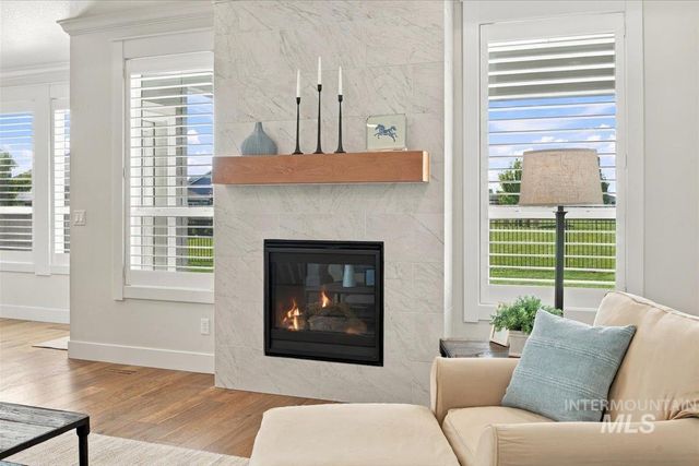 1607 Glencoe St, Middleton, ID 83644