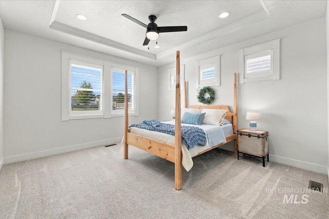 1607 Glencoe St, Middleton, ID 83644