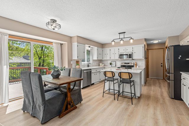 5833 W 131st Street Circle, Savage, MN 55378