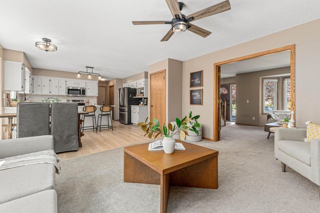 5833 W 131st Street Circle, Savage, MN 55378