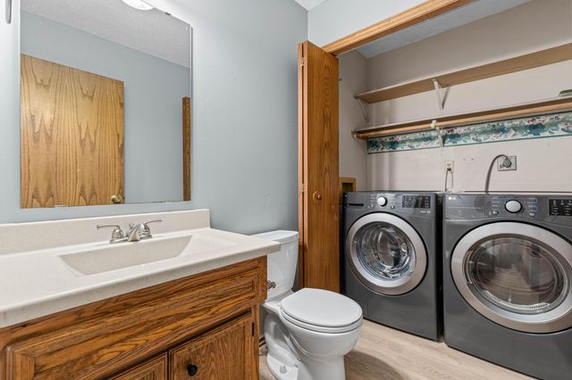 5833 W 131st Street Circle, Savage, MN 55378