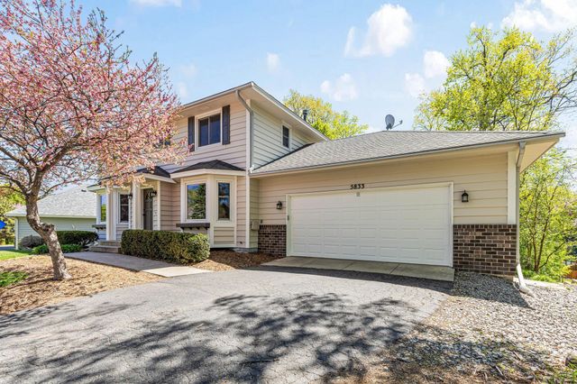 5833 W 131st Street Circle, Savage, MN 55378