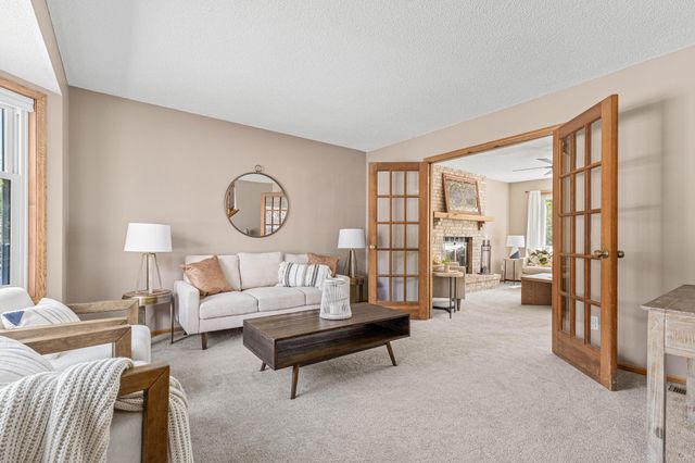 5833 W 131st Street Circle, Savage, MN 55378