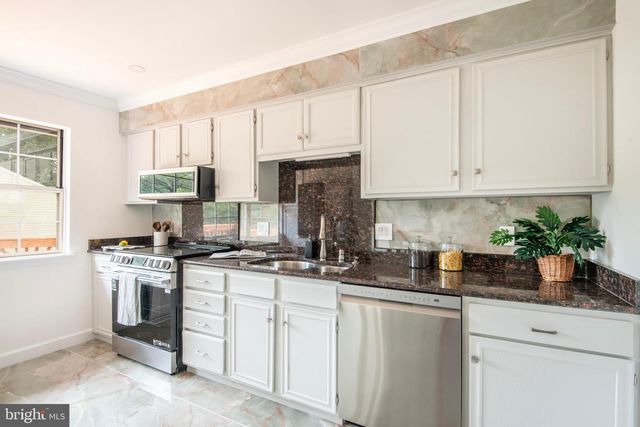 1240 VIKING DR N, Arnold, MD 21012