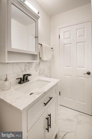 1240 VIKING DR N, Arnold, MD 21012
