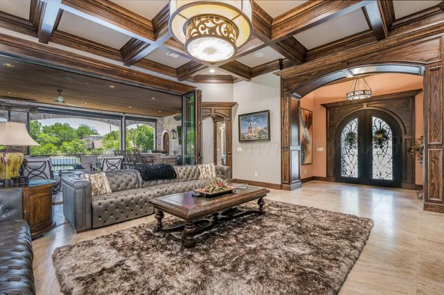313 S SHORE Drive, Amarillo, TX 79118