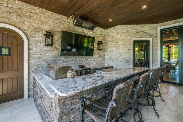 313 S SHORE Drive, Amarillo, TX 79118