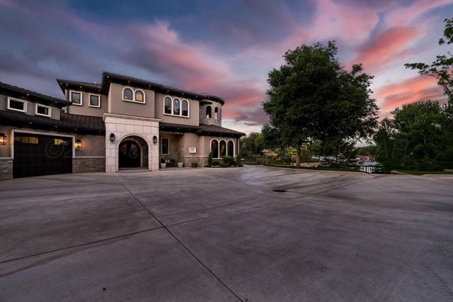 313 S SHORE Drive, Amarillo, TX 79118