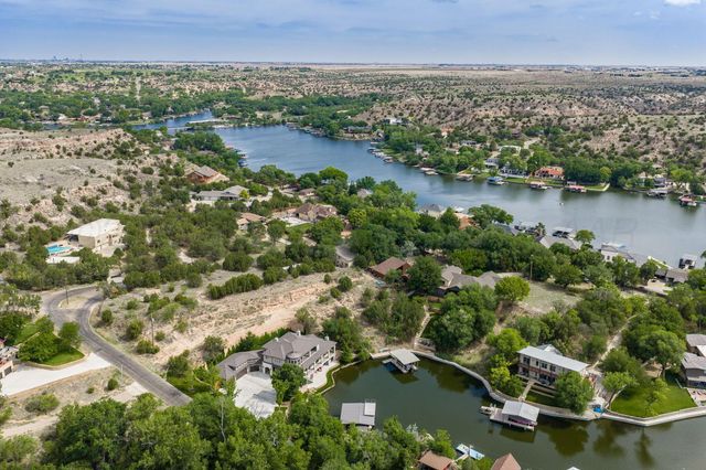 313 S SHORE Drive, Amarillo, TX 79118