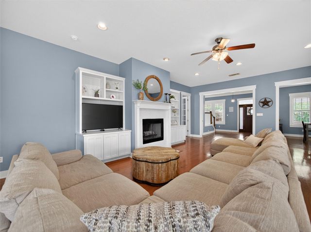 2711 Grand Oaks LOOP, Cedar Park, TX 78613