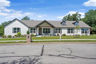 1702 Old North Place, Sand Springs, OK 74063