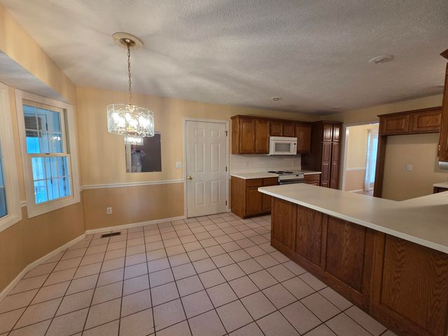 4719 S Clifton Court, Springfield, MO 65810
