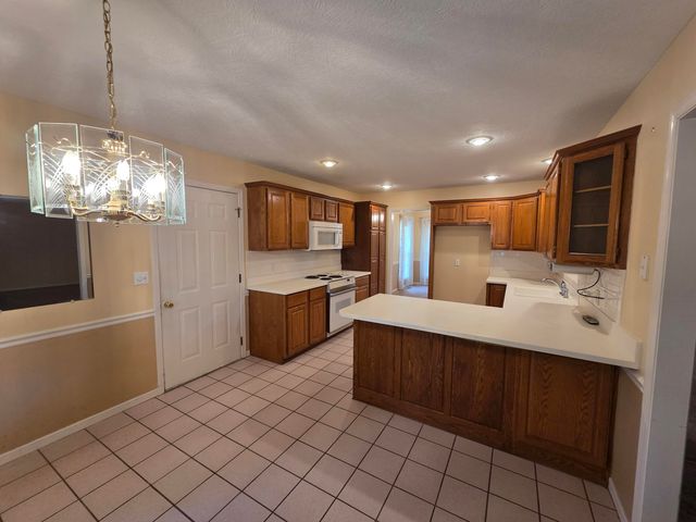 4719 S Clifton Court, Springfield, MO 65810