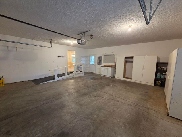 4719 S Clifton Court, Springfield, MO 65810
