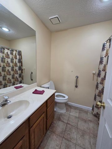4719 S Clifton Court, Springfield, MO 65810
